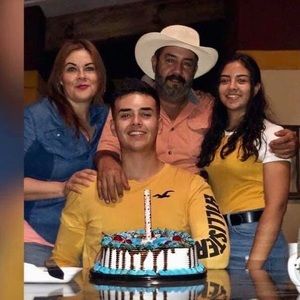 Meet your Posher, Veronica